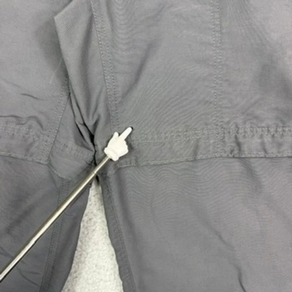 The North Face Mens Gray Convertible Zip Off Cargo Hiking Pants Size 40x32‎